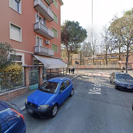 Spacious Three-Room Apartment In Saragozza 볼로냐 외부 사진