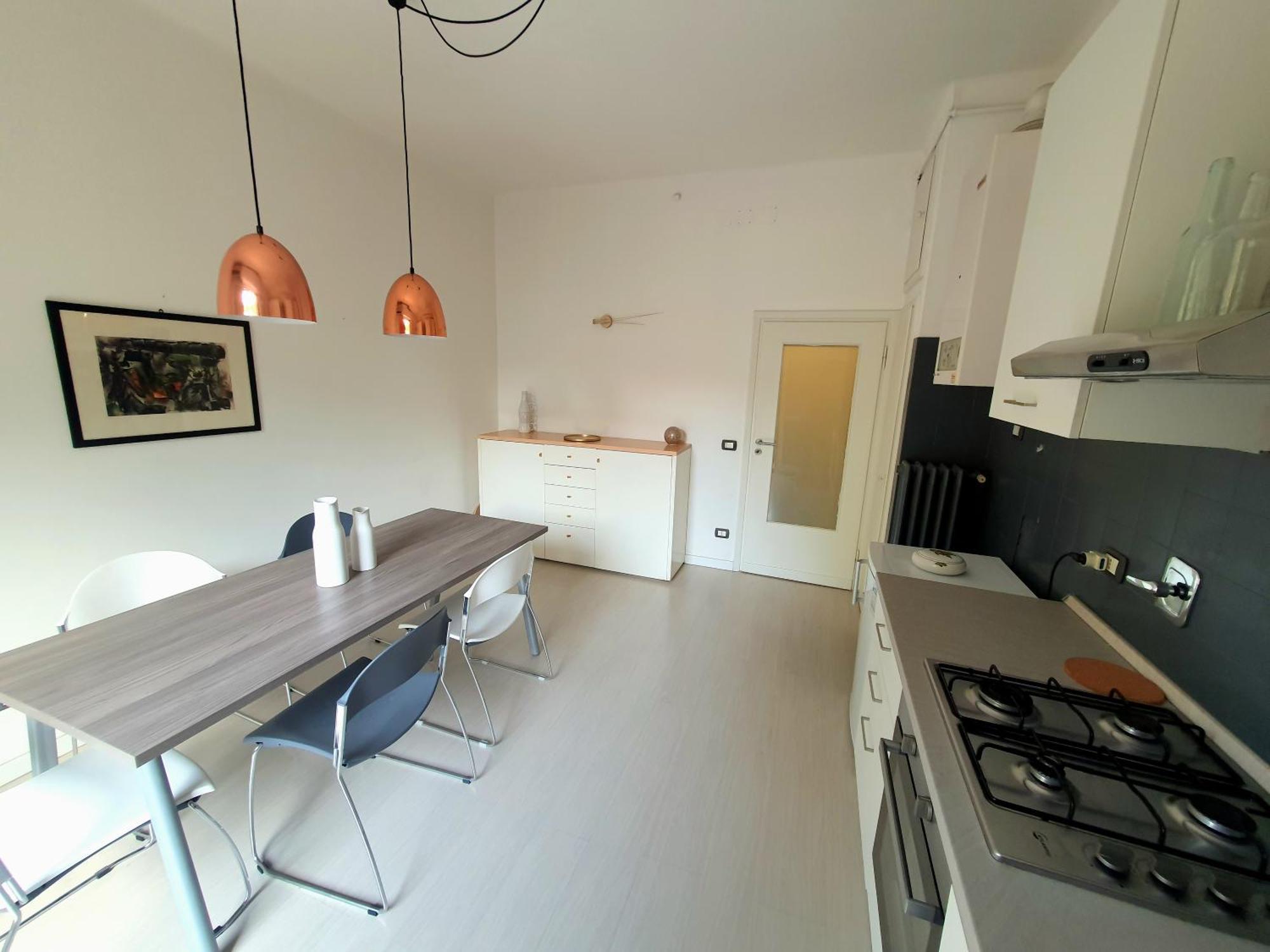 Spacious Three-Room Apartment In Saragozza 볼로냐 외부 사진